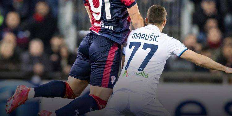 Calcio, il Cagliari perde in casa con la Lazio