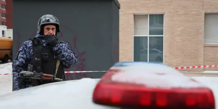 Media, esplosione in grattacielo Mosca, un morto e feriti