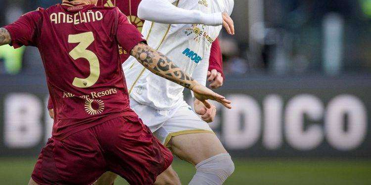 La Roma batte il Cagliari con Dovbyk, ma Dybala si fa male