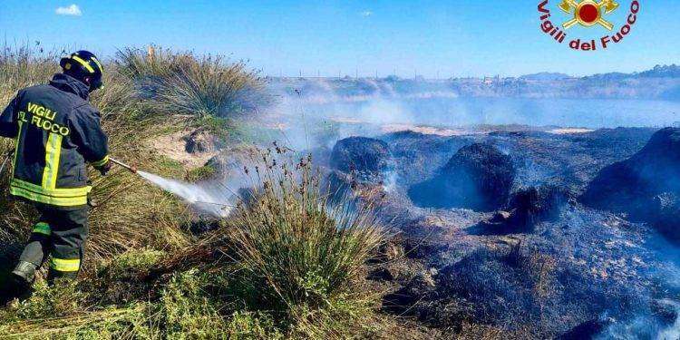 Primi incendi in Sardegna, fiamme a Capoterra