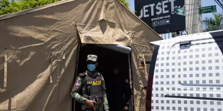 Almeno 58 i morti nel crollo in discoteca a Santo Domingo