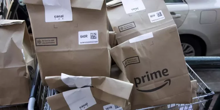 Sindacati, venerdì 18 aprile sciopero di addetti alle consegne per Amazon