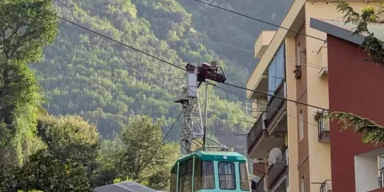 Precipita una cabina della funivia del Monte Faito, 4 vittime