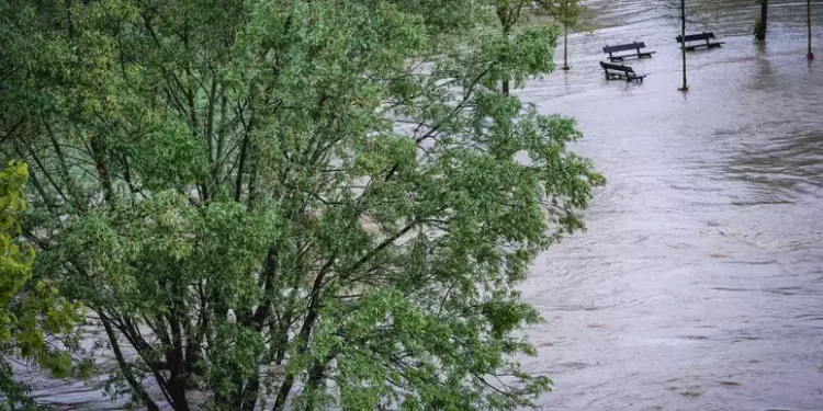 Trascinati dalla piena del torrente, due dispersi nel Vicentino