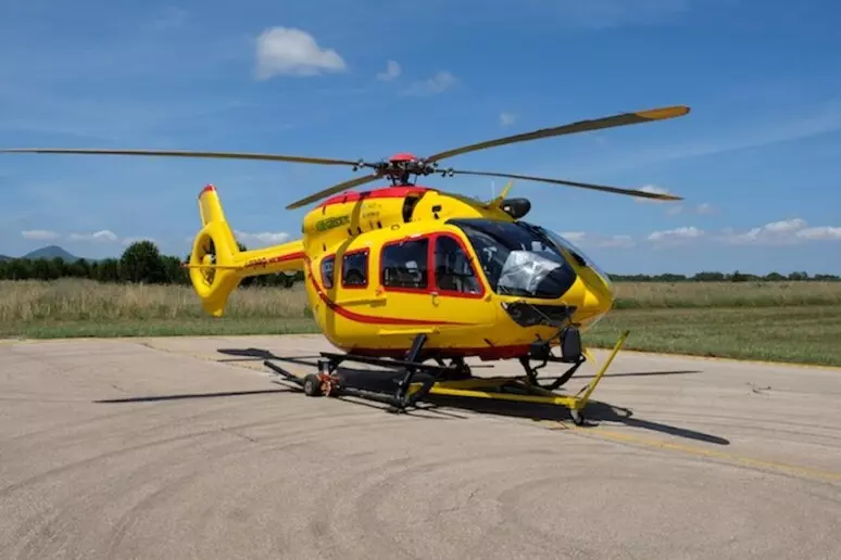 Braccio nel nastro trasportatore, operaio 28enne in ospedale