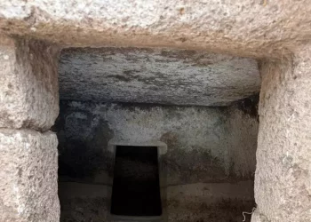 Scoperte tre nuove domus de janas in sito archeologico sardo