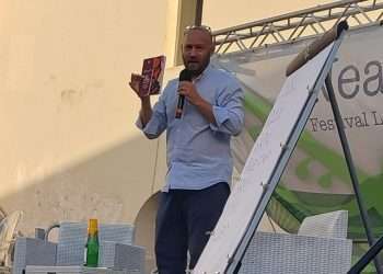 Simone Spiga: Giornalismo autentico al Festival “Neanche gli Dei”