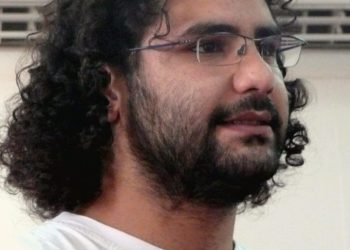 L’Egitto rilascia l’attivista Alaa Abd El Fattah dopo 6 anni di carcere