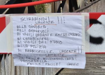 Sestu, passerella da aggiustare: mai iniziati i lavori e i cittadini protestano