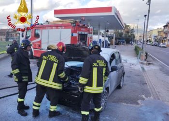 Lotzorai, in fiamme auto: intervento dei Vigili del Fuoco