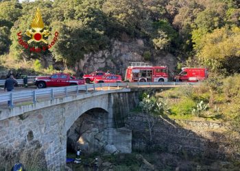 Tragedia a Villagrande, auto cade nel burrone: tre morti