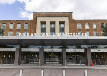 Fda Usa: ‘Vaccino anti-Covid ha ucciso 10 bimbi, serve riesame’