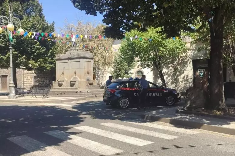 Falso finanziere deruba un’anziana, bloccato al porto di Olbia